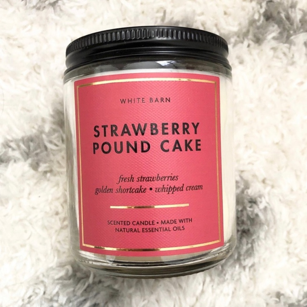 Bath & Body Works STRAWBERRY POUND CAKE SINGLE WICK CANDLE 7 oz / 198 g